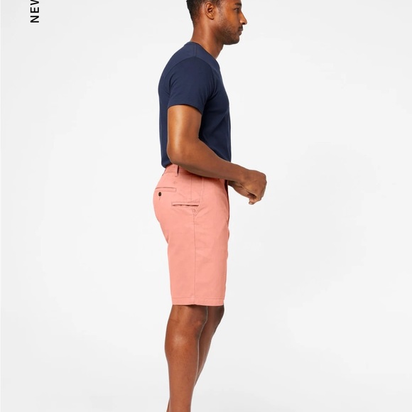 10.5" Men’s (Salmon) Dockers NWT -Great For Day On The Beach/Golf Course - Picture 3 of 6